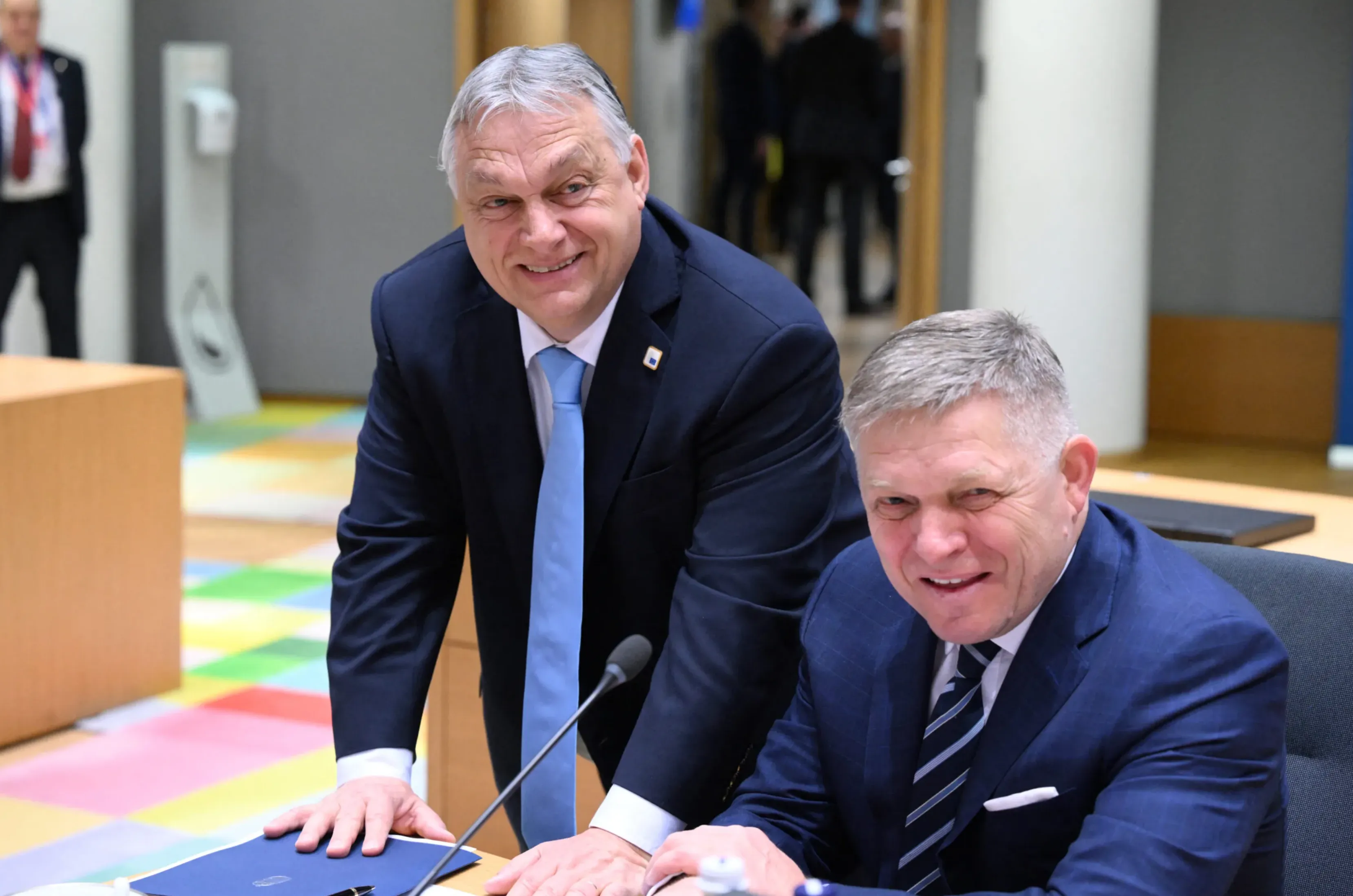 Заяви Орбана та Фіцо прозвучали в той момент, коли Європа намагається відповісти на принизливе ставлення Трампа до Зеленського у Вашингтоні